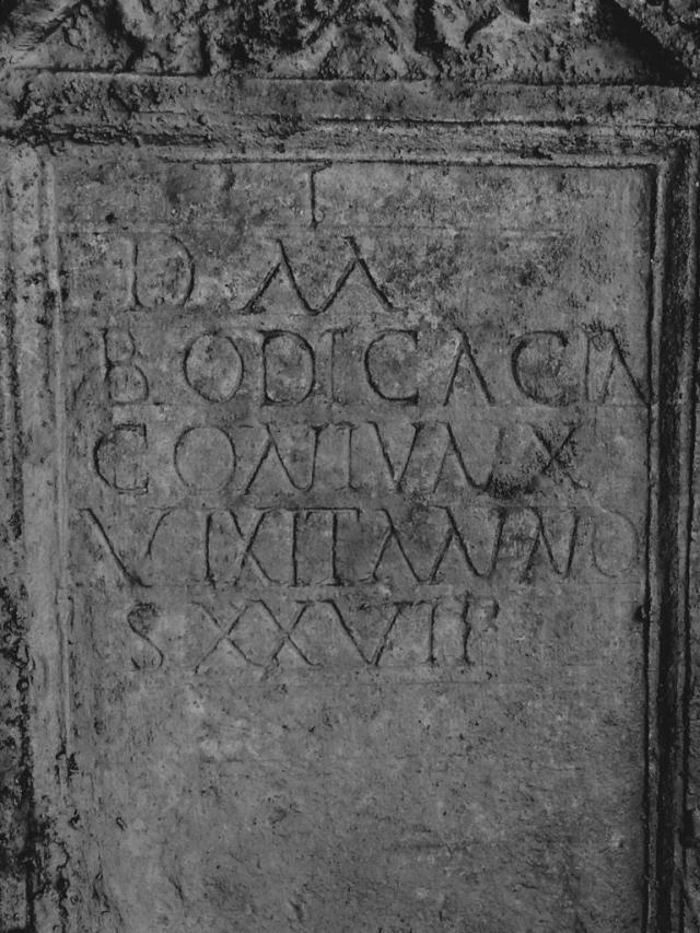 Cirencester tombstone. – Image source: https://pbs.twimg.com/media/B-ri8b9W4AEXBHN.jpg:large