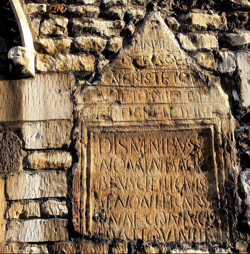 Inscription from Lincoln (St Mary le Wigford). – Image source: https://www.flickr.com/photos/84265607@N00/3125135078/.