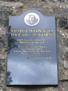 Plaque for Wm. McGonagall. – Photo: (c) PK, July 2015.