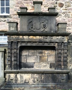 Laing Memorial. – Photo: (c) PK, July 2015.