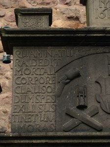 Left column. – Photo: (c) PK, July 2015.