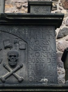 Right column. – Photo: (c) PK, July 2015.