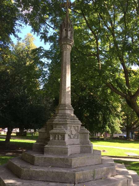 Jubilee Cross, Reading. -- Photo: PK, September 2015.